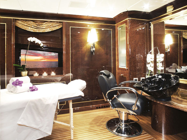 Benetti 定制超级游艇「Diamonds Are Forever」