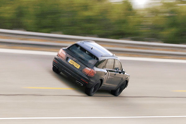 最快SUV 宾利Bentayga实测301km/h 