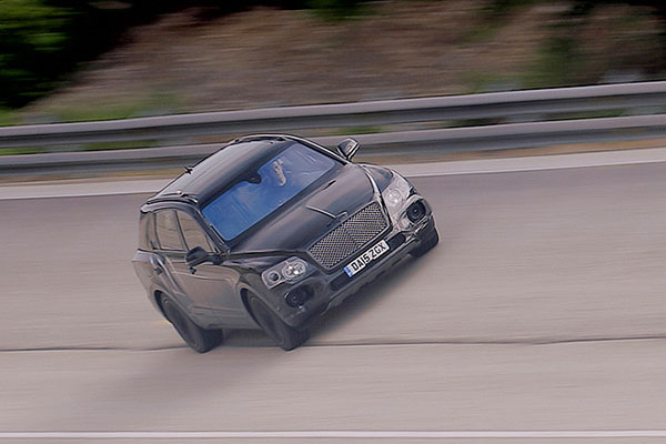 最快SUV 宾利Bentayga实测301km/h 